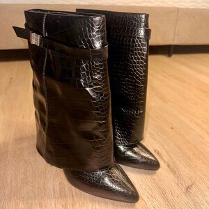 Fashion Nova Black CrocSkin Fold Over Boots Size 9